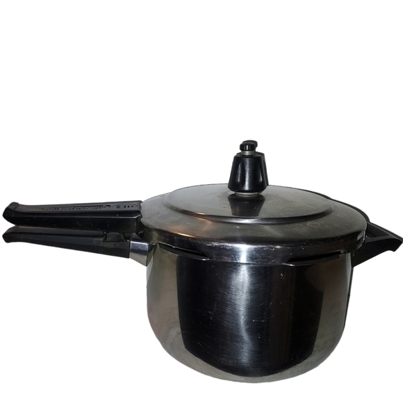 wmf Perfect Pressure Cooker 5 Quart Made In Germany. (0706) - Picture 1 of 3
